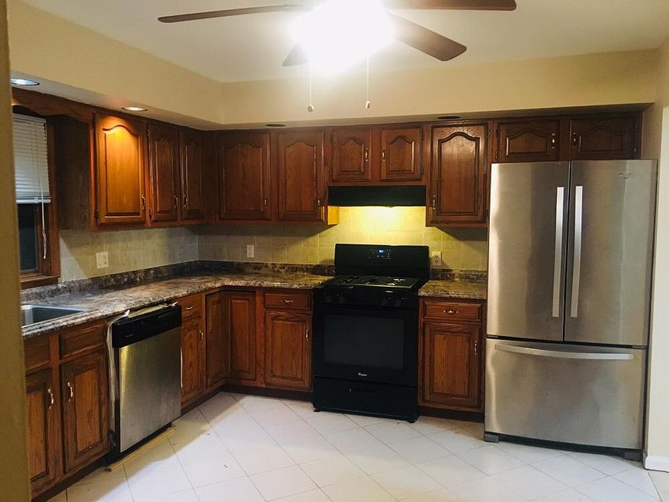 1st image of 435 Lawton Ave #2