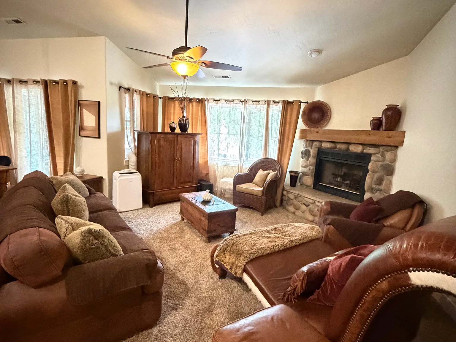 2 bed, 1577 sqft, $3,500 — Photo 4