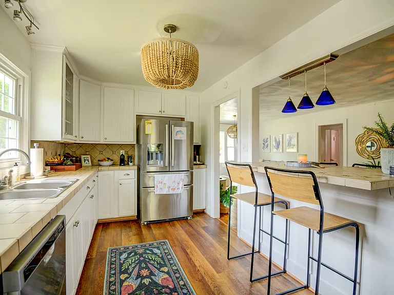 1523 Rhem Ave — Photo 8