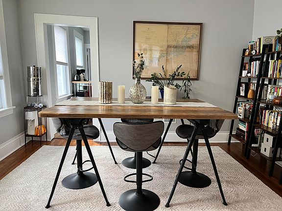 3rd image of 37 King St #37