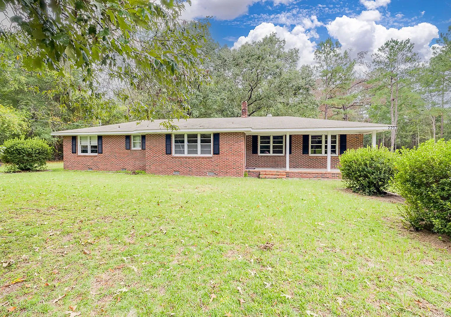 Spacious 5-Bedroom Home on 1.6 Acres with Fenced Yard in Rincon! — Photo 1