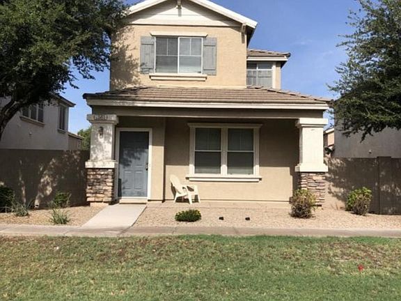 3rd image of 1561 S Heron Dr