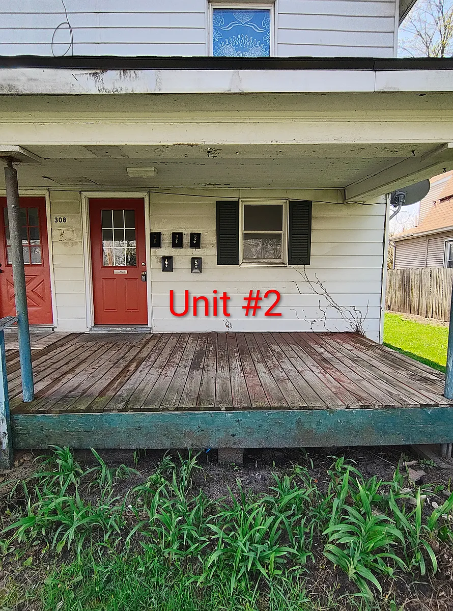 Building Photo - 308 E Division St #1