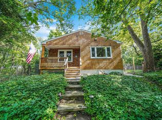 186 Mill Rd, Medford, NY 11763