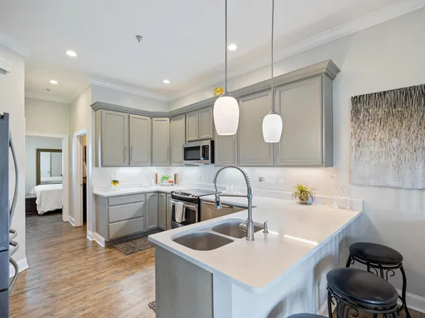 4507 Furling Ln Suite 308, Destin, FL 32541