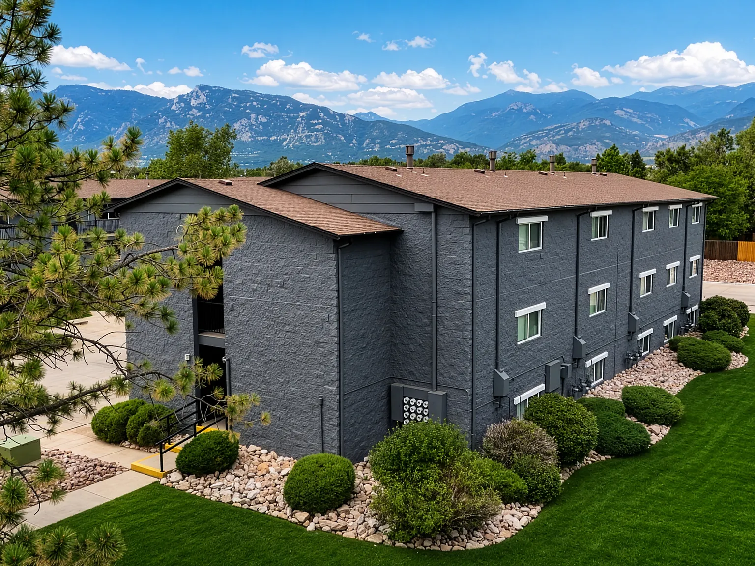Sienna Place — Photo 2