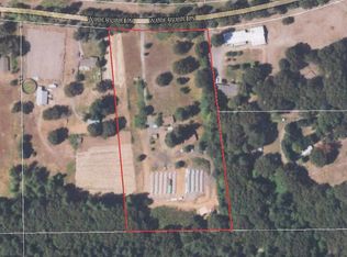 211 Wilderville Ln, Grants Pass, OR 97527