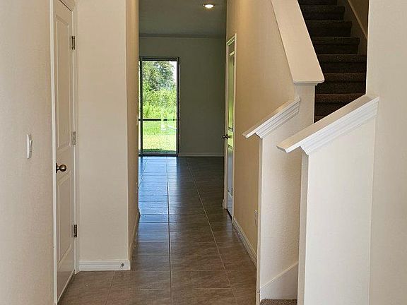 3rd image of 1821 Pleasant Maple Ct