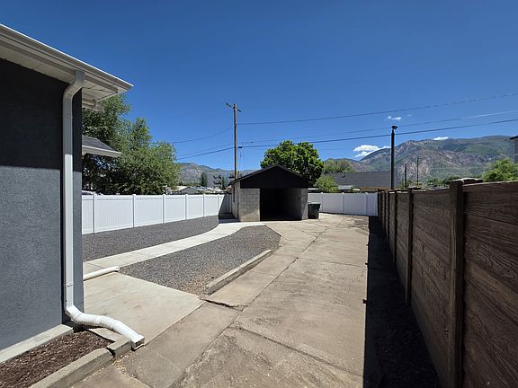 4th image of 2736 Grant Ave