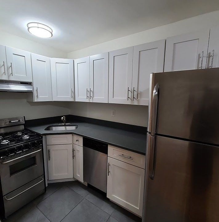 1st image of 340 E 49th St APT 4B