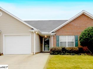 43 Magnolia Crest Dr, Simpsonville, SC 29681