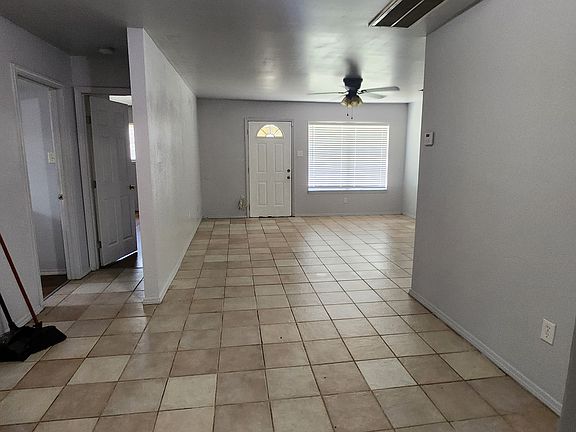 2nd image of 4751 Lynhuber Dr