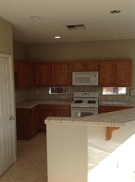 5th image of 507 Serr Ct