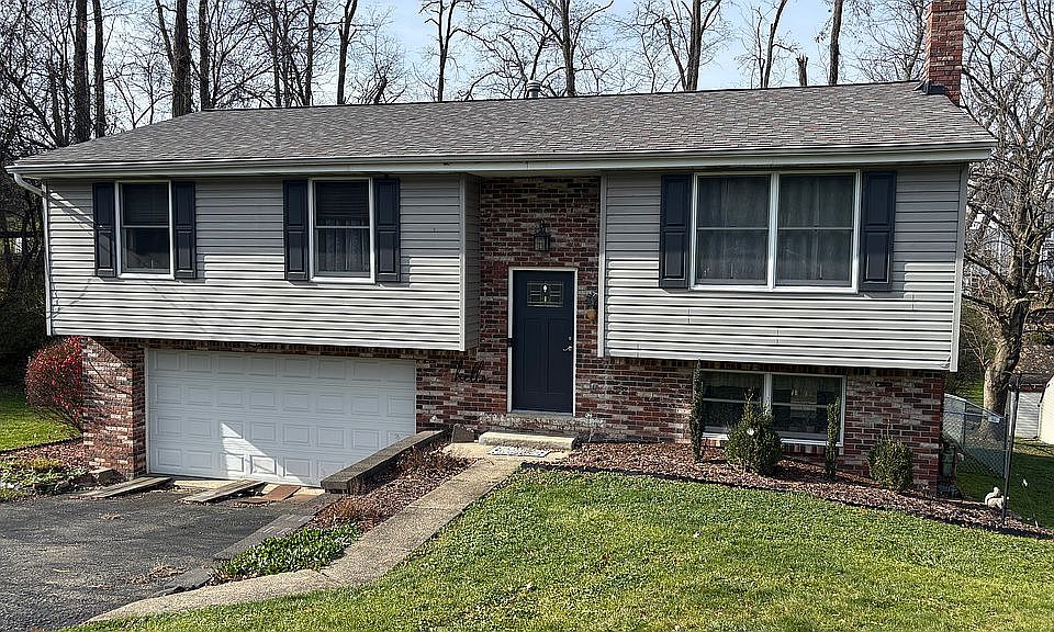 1st image of 946 3rd St