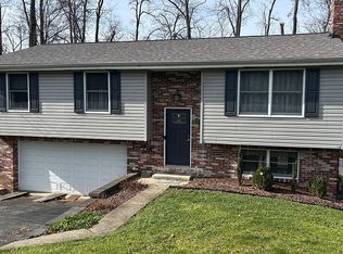 946 3rd St, Westmoreland City, PA 15692