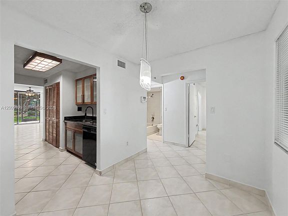 4th image of 7451 NW 16th St #110
