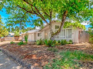 475 Panda Loop, Eugene, OR 97401