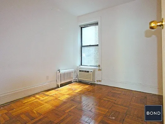 Rented by Bond New York | media 25