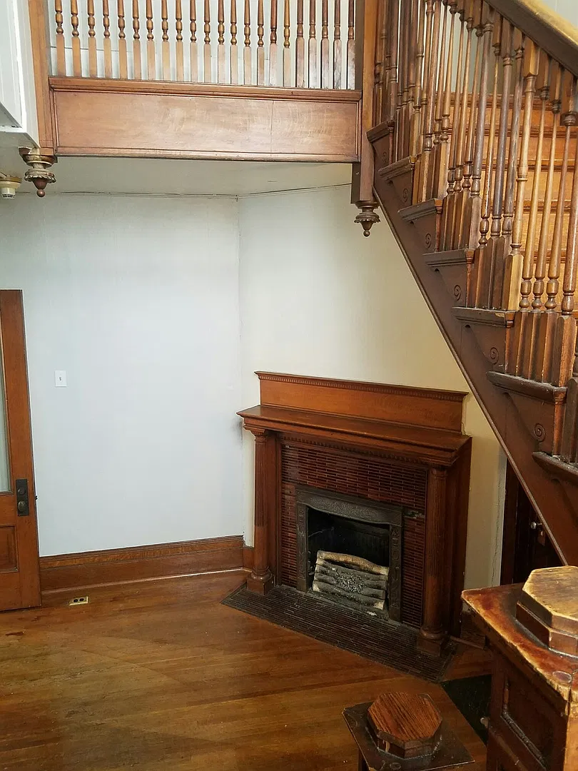 915A, LLC — Photo 3