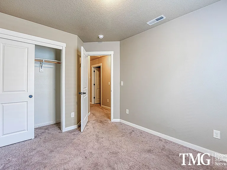 9807 NE 76th Way — Photo 23