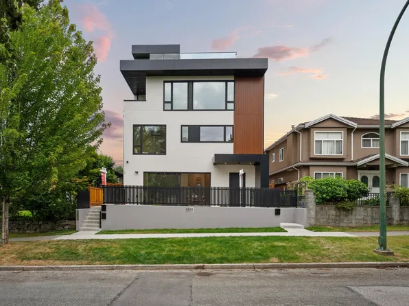 3428 Mons Dr #1, Vancouver, BC V5M 3B6