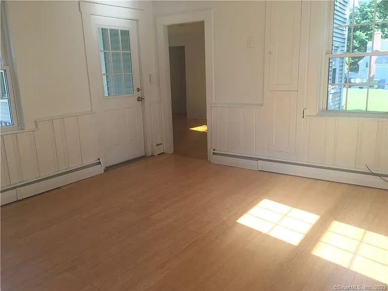 128 East St — Photo 17