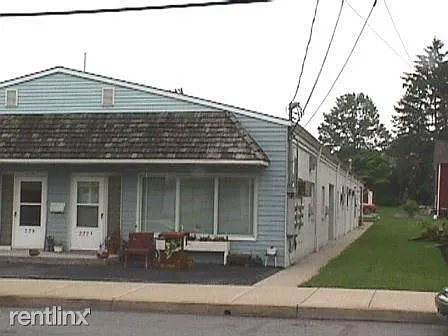 222 E High St APT 103 photo 1