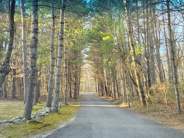 (undisclosed Address), Norton, MA 02766