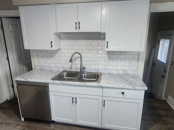 4th image of 31238 Lorain Rd