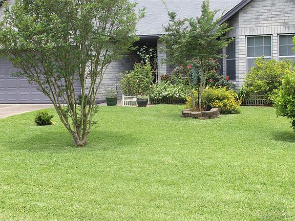 2nd image of 2731 Breezy Pines Ln
