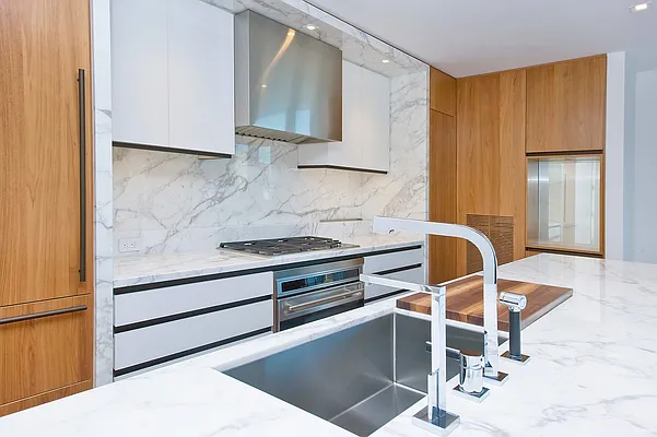 Sold by Sieber International | media 29