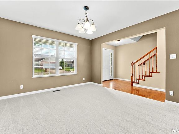 4th image of 1248 Antique Ln