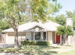 902 Clearwater Trl, Round Rock, TX 78664