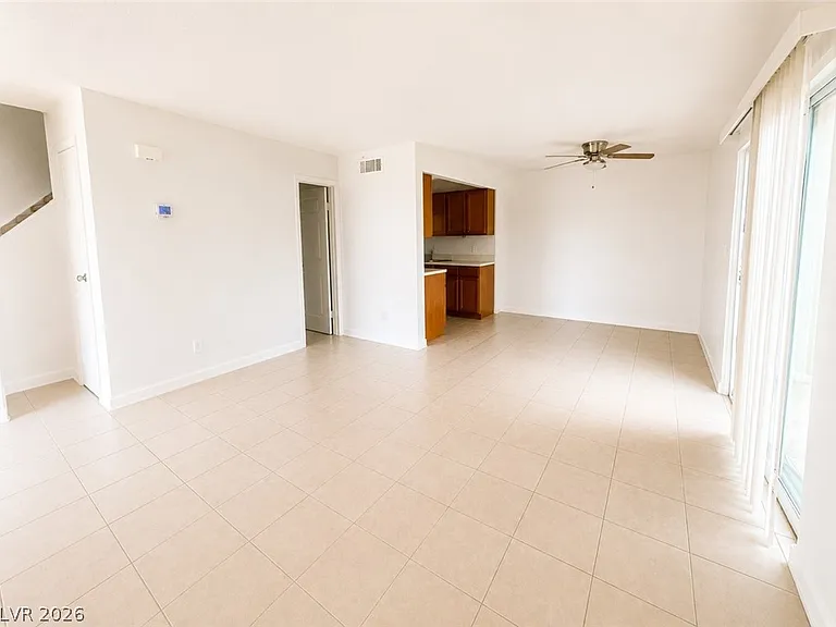 3489 Villa Knolls South Dr — Photo 2