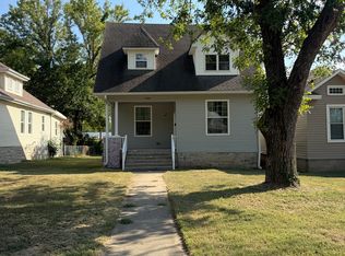 1226 W Broadway St, Webb City, MO 64870