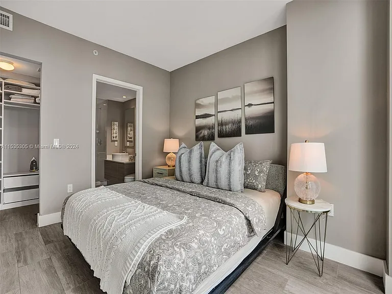 121 NE 34th St #1801 — Photo 39