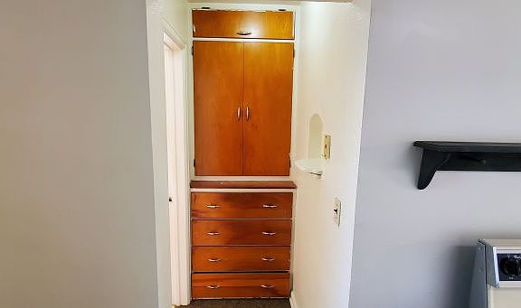 5th image of 612 Saint Johns Ave