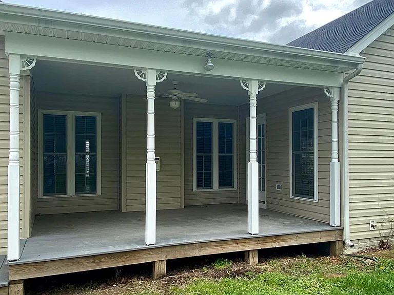 108 Travis Ct — Photo 17