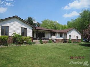 10395 Circle J Ct, Fenton, MI 48430