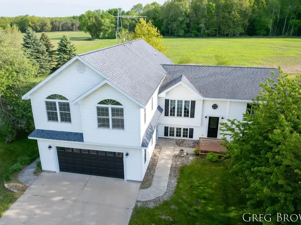 9318 Jefferson Rd, Lakeview, MI 48850