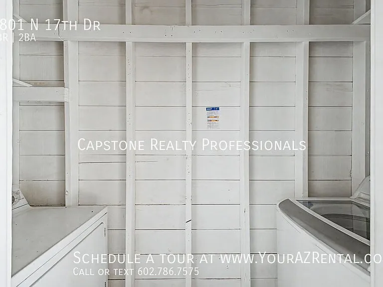 7801 N 17th Dr — Photo 13