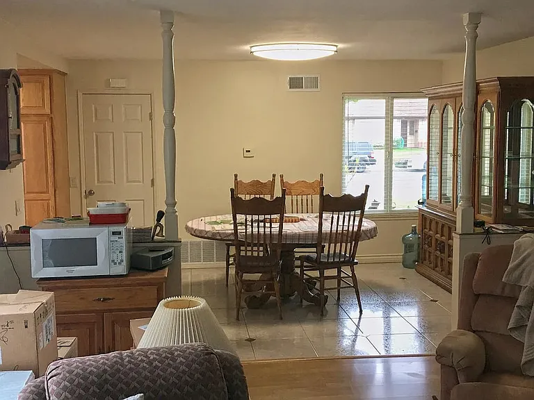 4213 E Croydon Ave — Photo 5