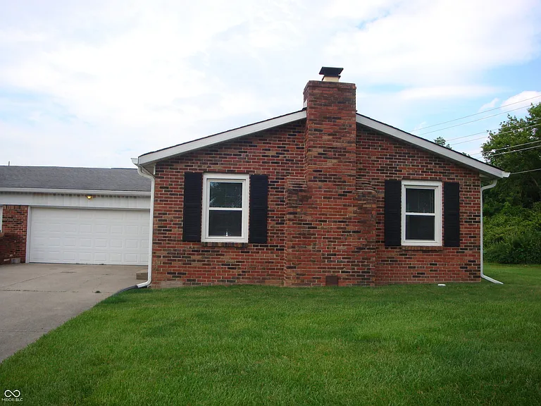 8154 Old Farm Ln — Photo 2