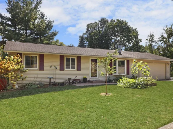 W1369 Birchwood ROAD, Genoa City, WI 53128