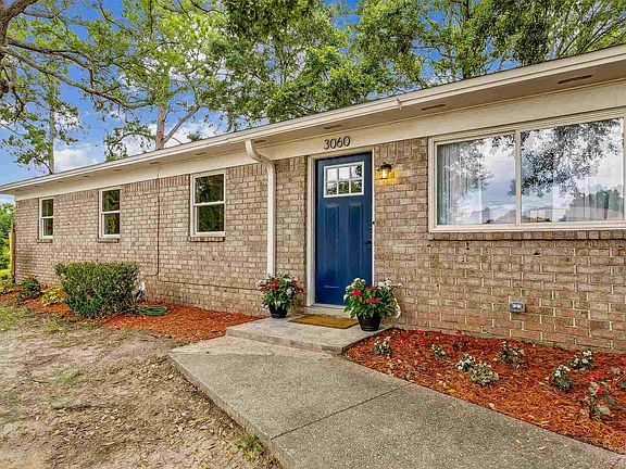 2nd image of 3060 Panama Dr