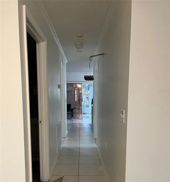 3 bed, 2.0 bath, 1298 sqft, $2,600 — Photo 3