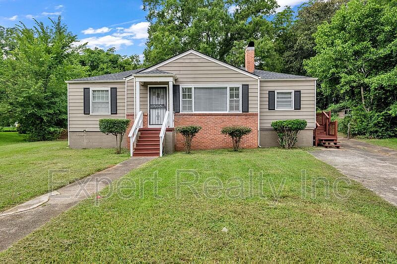 1st image of 920 Parkway Dr