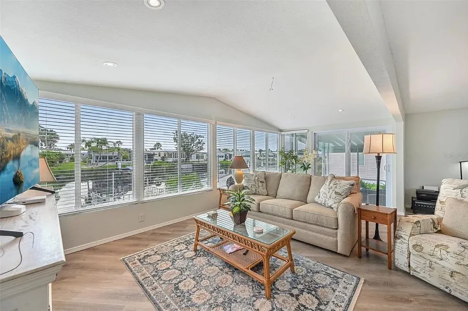 2 bed, 1304 sqft, $3,000 — Photo 1