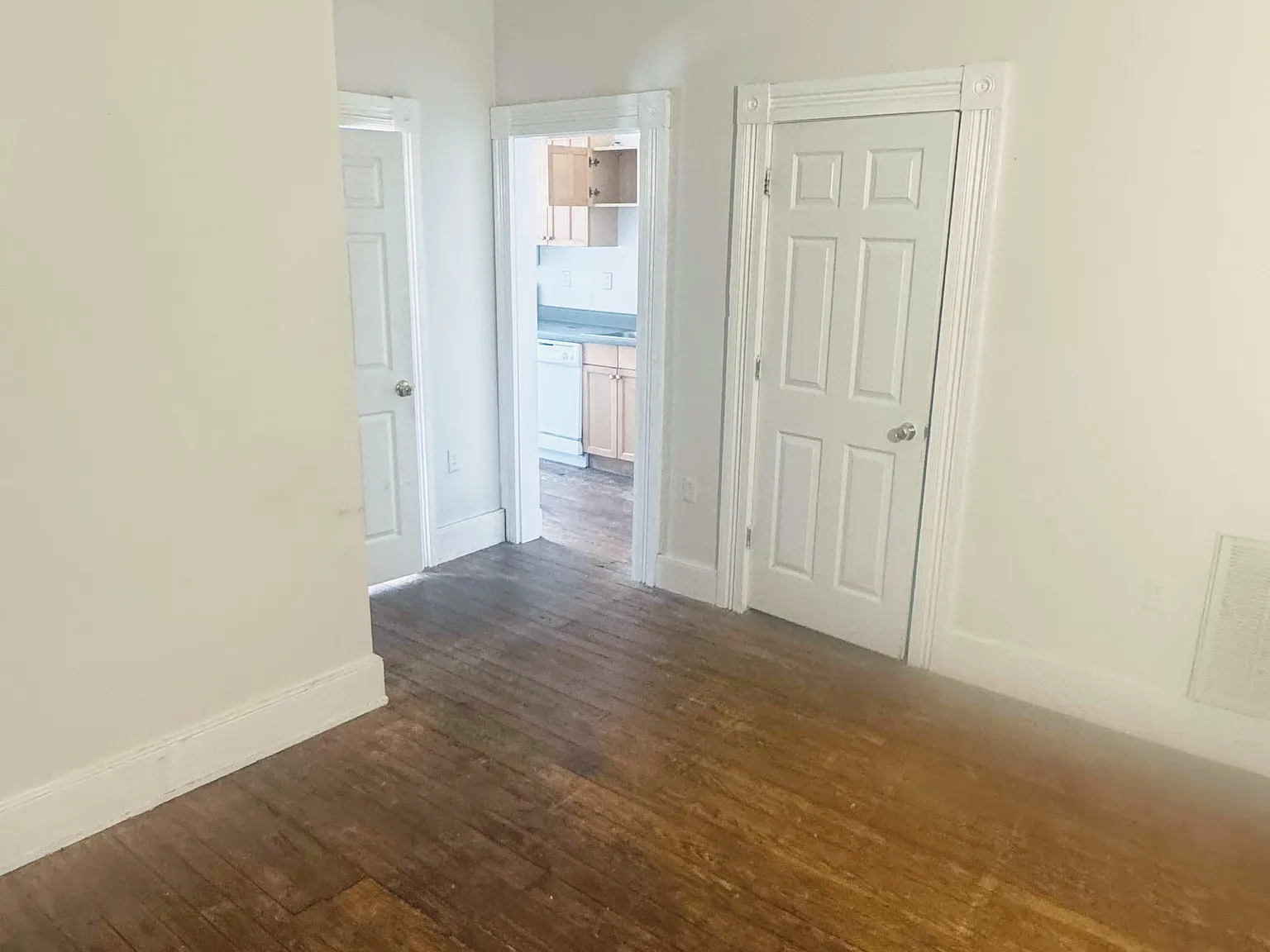2 bed, 800 sqft, $1,750 — Photo 3