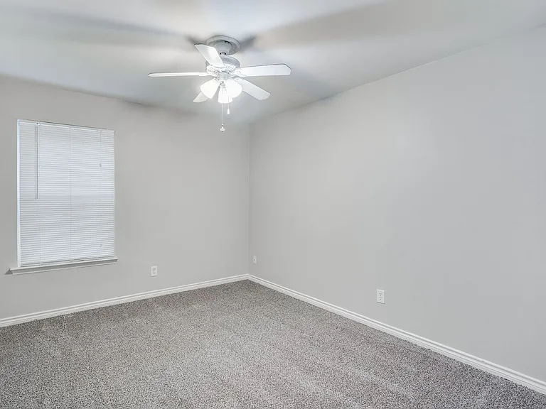 902 Firestone Ln — Photo 20